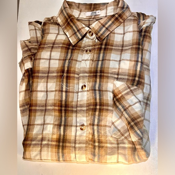 Shirt Brand: Ardene, Size US: Large - Picture 3 of 3